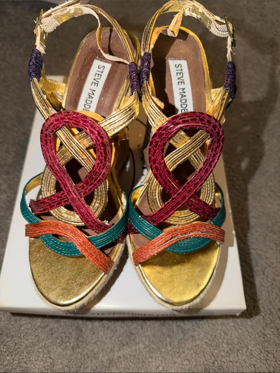Shoes - Steve Madden Cereall bright multi wedge 6 1/2
